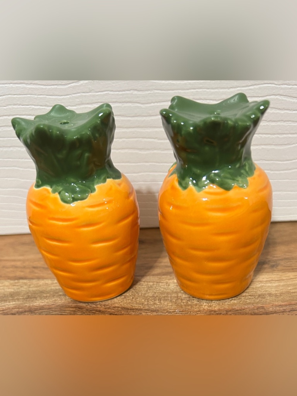 NEW Carrot Salt & Pepper Shakers Ceramic Hobby Lobby 3”